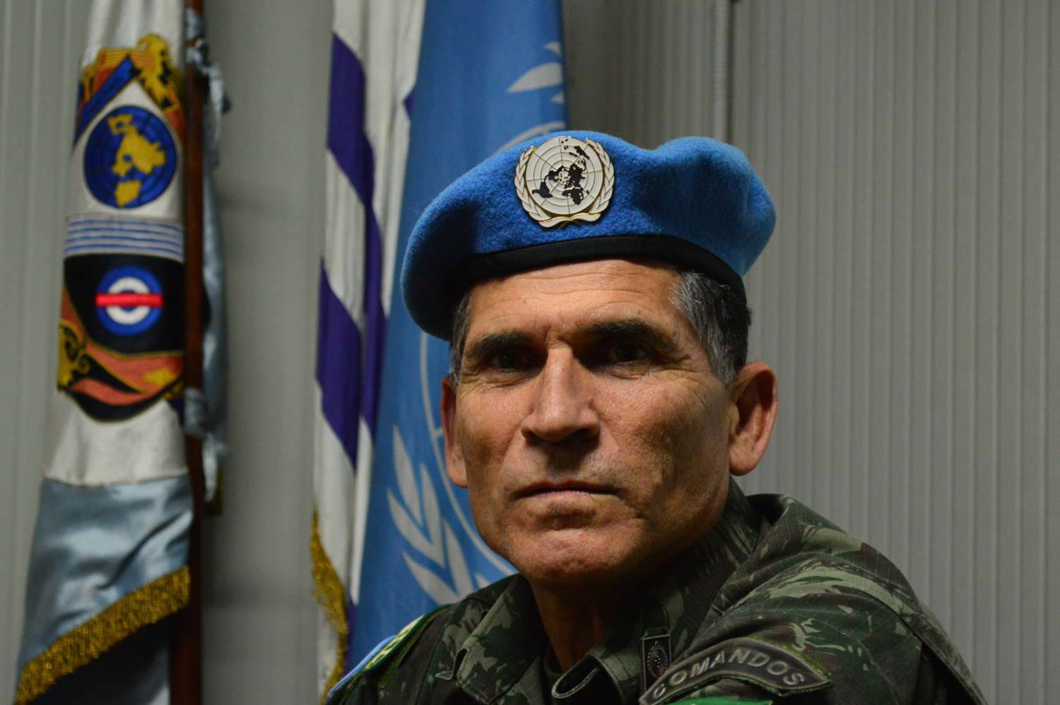 Con Carlos Alberto dos Santos Cruz, comandante de la Fuerza de Paz multinacional desplegada en Congo - 451695