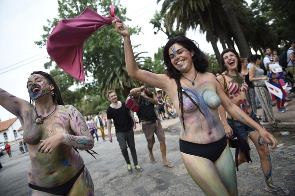 noticias feministas prostitutas desnudas en calle noticias feministas prostitutas desnudas en calle