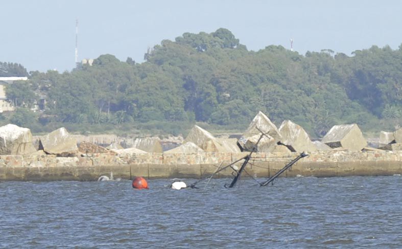 Hundimiento De Pesquero En El Puerto