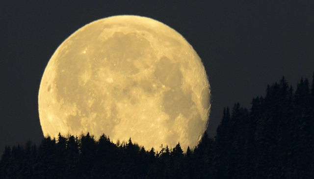 Yo no te pido la Luna