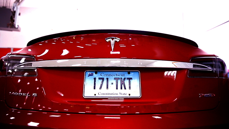 Eléctrico Tesla P85D el mejor auto testeado por Consumer Reports AIRBAG