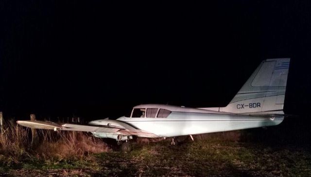 Con el ladrillo en el avión