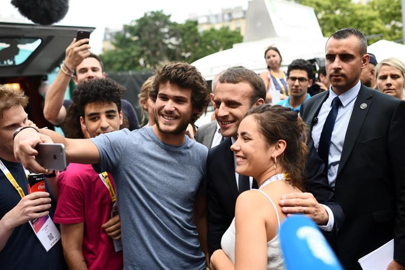 Cae un 10% el nivel de confianza en Macron en un mes