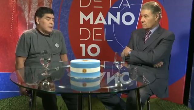 A los golpes
