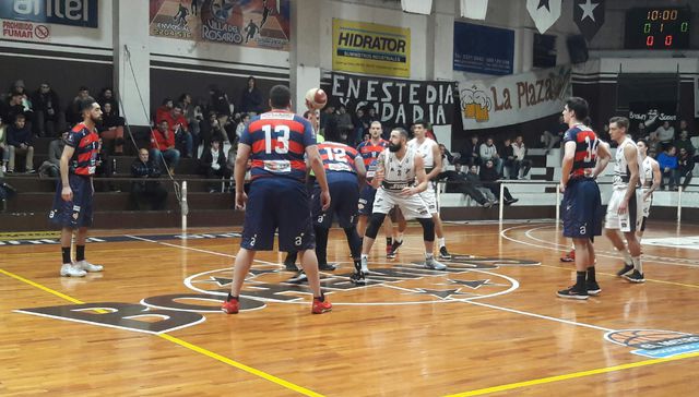 Apretados arriba