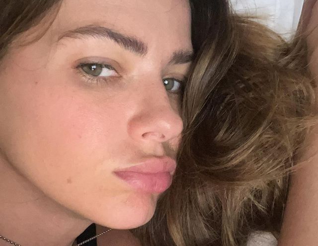 China Suárez deslumbró con un bikini total black selfie al sol y al natural