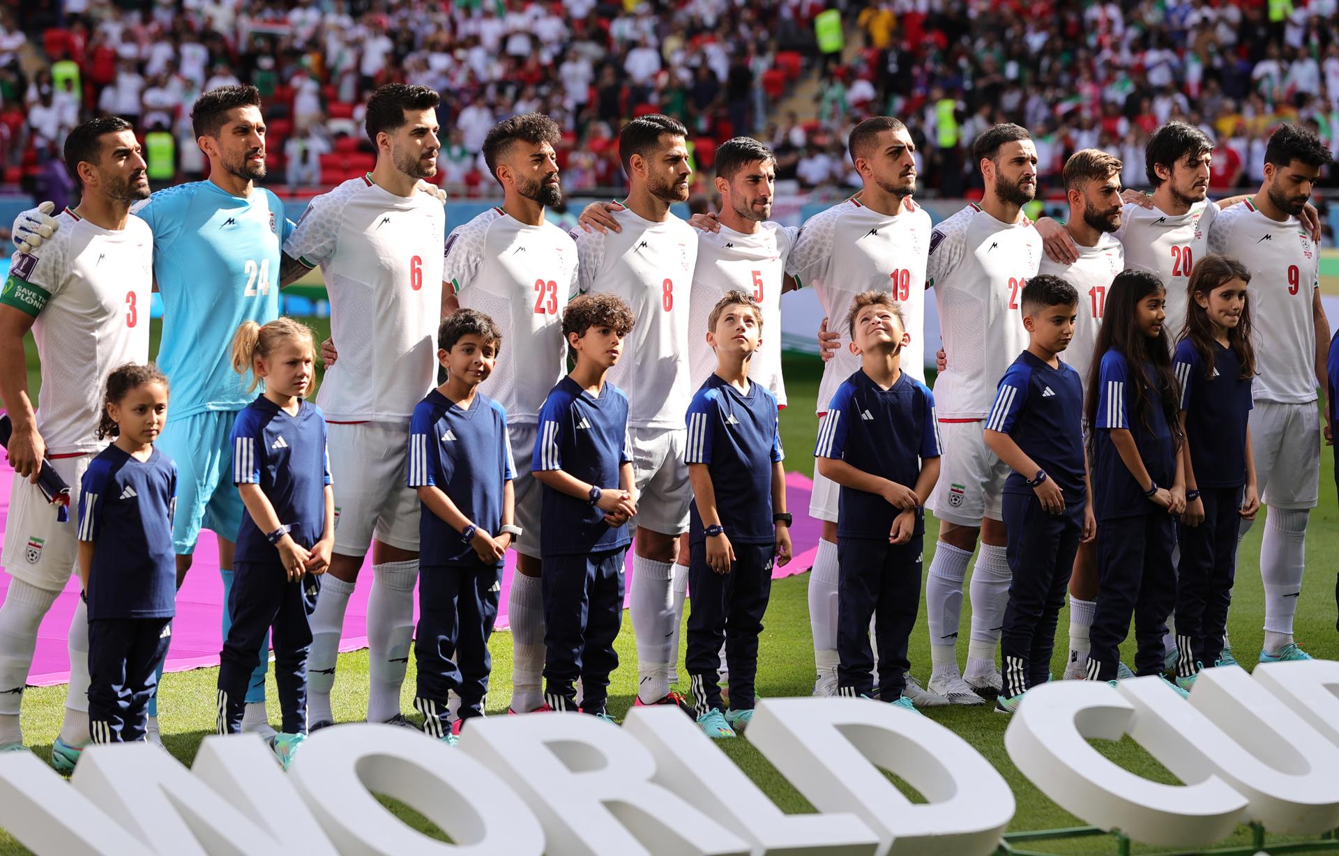 Mundial Jugadores De Ir N Volvieron A Cantar El Himno En La Previa Del