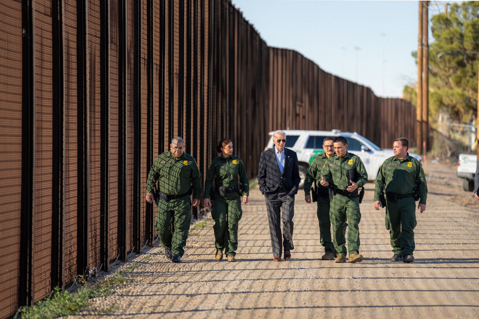 Estados Unidos reanuda construcción de muro en el fronterizo Parque de