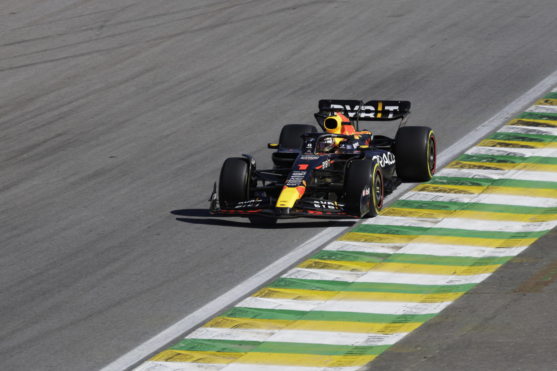 Fórmula 1 Max Vertappen ganó el GP de Brasil y elevó a 17 su récord de