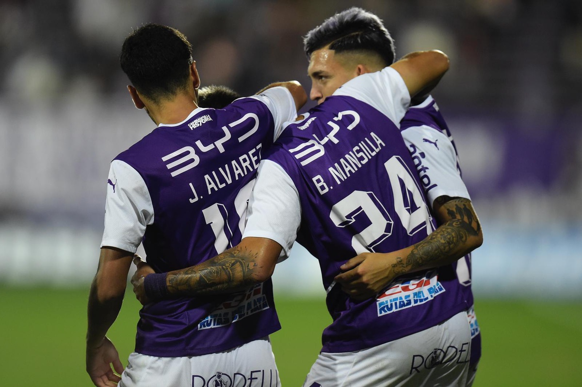 Apertura Defensor Sporting Y Nacional En Un Partidazo Empataron 3 3