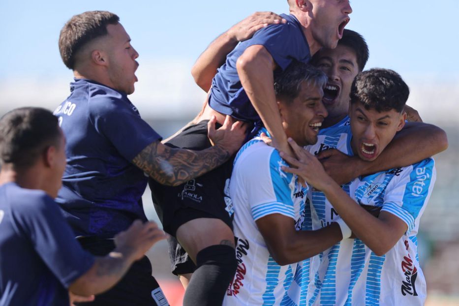 Torneo Apertura: Cerro goleó 3-0 a Liverpool en Belvedere por la última fecha