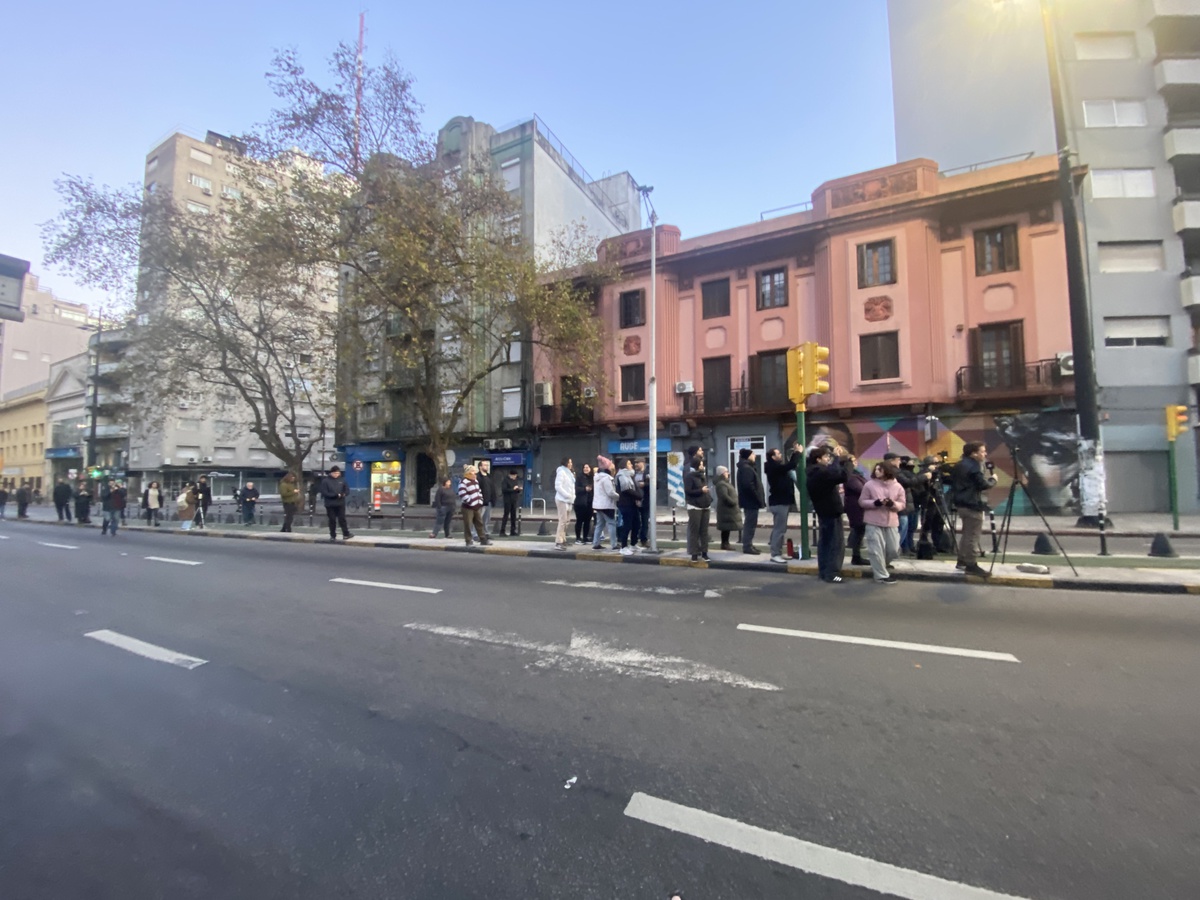 En Im Genes El Sol Se Aline Con La Avenida De Julio Al Amanecer Y