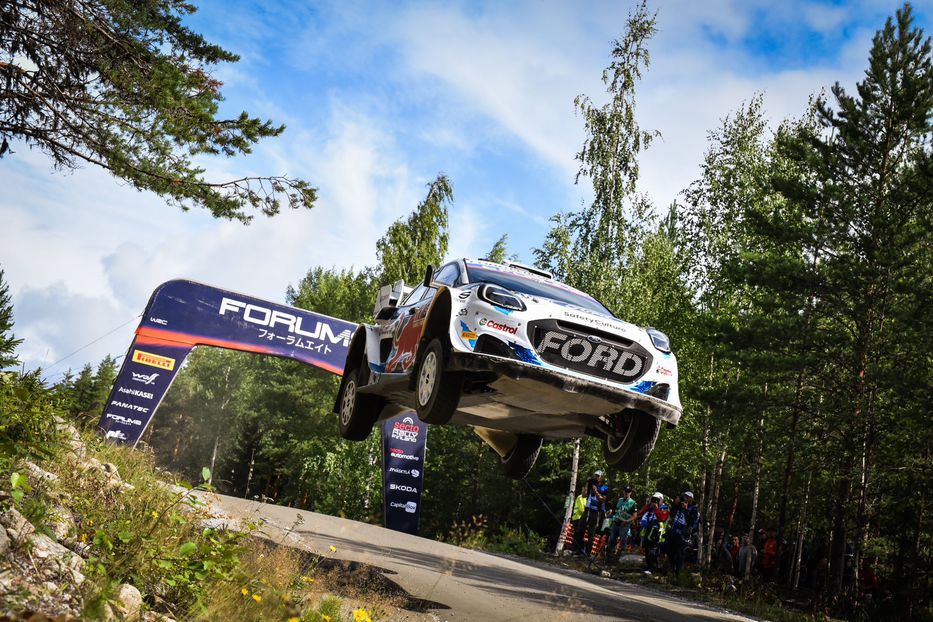 Rally: Ott Tänak y Martin Järveoja sufrieron un accidente en Finlandia y abandonaron