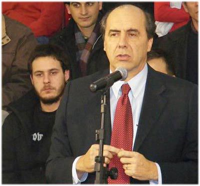 José Amorín Batlle entiende que hay que expulsar a Sanabria del Partido Colorado