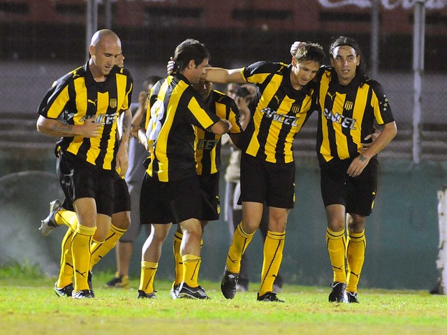 Uruguayischer Fußballverein: CA Peñarol, Montevideo Wanderers FC, CS  Miramar Misiones, CA River Plate, Nacional Montevideo, Rampla Juniors FC