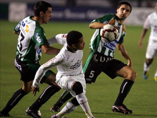 Corinthians 2 x 1 Racing-URU (2010) – Timoneiros