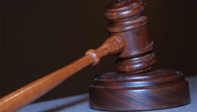 Que la corten con la corte