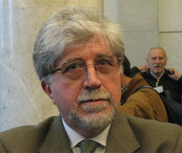 Valenti presentó libro sobre el caso Cardama y cuestionan el silencio de la prensa