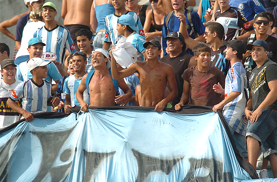 PAREN TODO y escuchen al 🔟🎓 🤩 𝙀𝙡 𝙝𝙞𝙣𝙘𝙝𝙖 𝙦𝙪𝙚 𝙟𝙪𝙚𝙜𝙖 (y la  rompe), By Racing Club de Montevideo