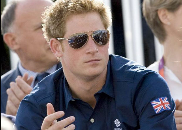 Príncipe Harry cree que el cáncer de su padre podría acercarlo a su familia en Inglaterra