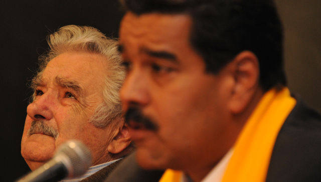 El que le rasca el bigote