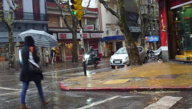 Arranca mal, mejora, termina mal