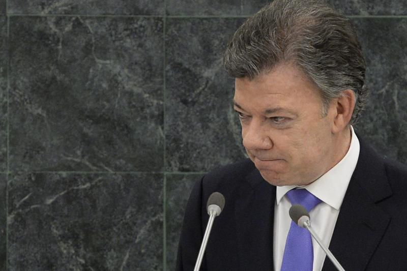 Santos evalúa proceso de paz