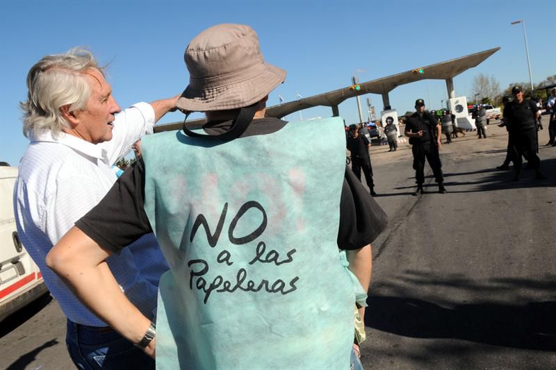 Asambleístas de movilizaron contra UPM
