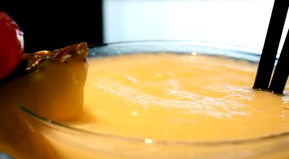 M bar: piña colada