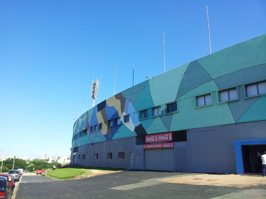 El Tribuna Olímpica do Estádio Centenário, O Estádio Centen…