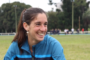 CON FALDAS: Pía Fernández