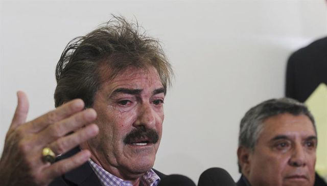 Con el teléfono cargado