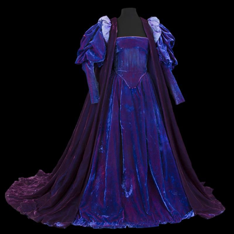 Un vestido y un amor