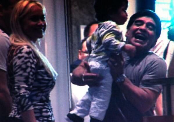 Maradona solo le saca sonrisas a Ojeda