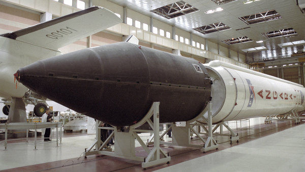 Rusia lanzó al espacio su nuevo cohete portador Angará