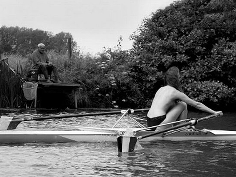 Chicas del Warwick Rowing en calendario benéfico