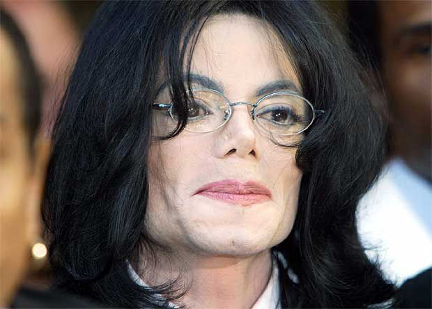 Reporte policial revela que Michael Jackson almacenaba pornografía infantil