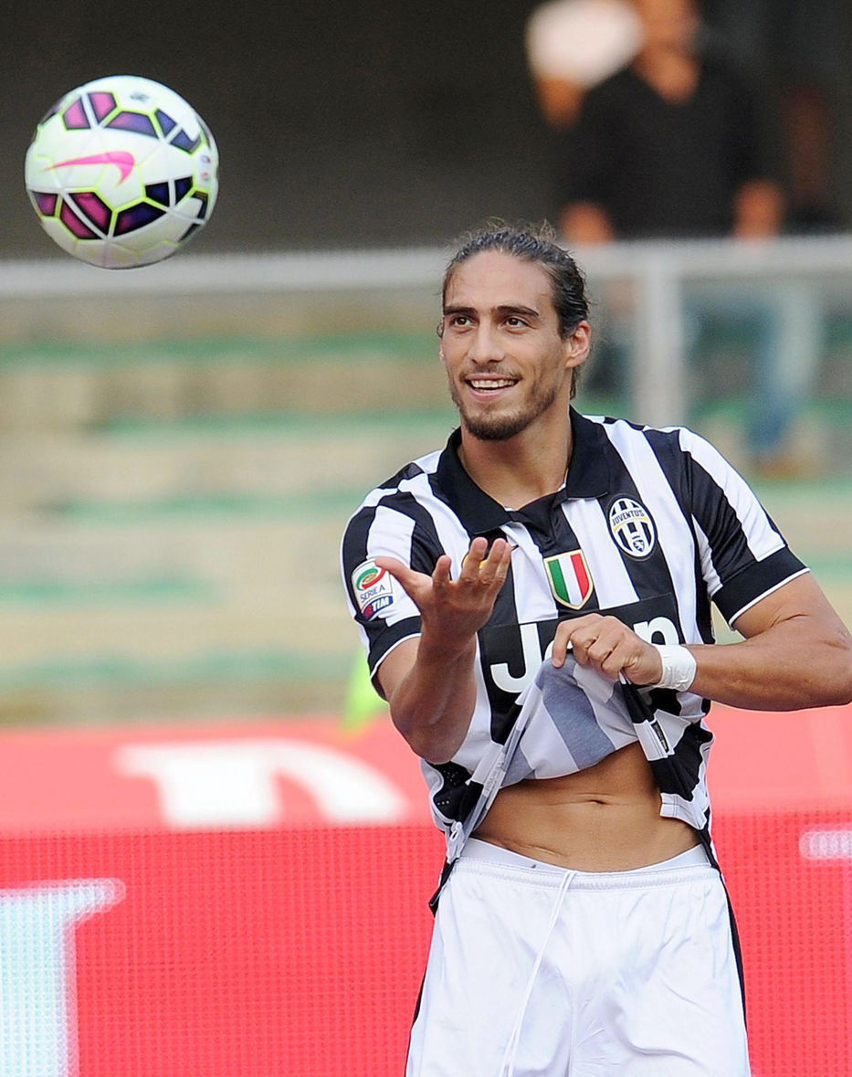 M Caceres футболист