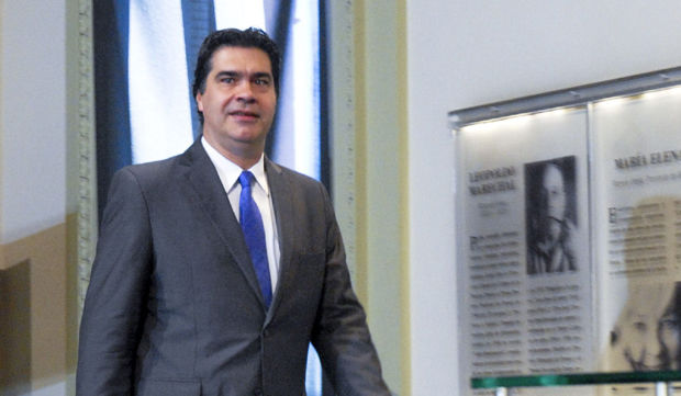 Procesan a ex jefes de Gabinete argentinos en causa por transmisión de fútbol