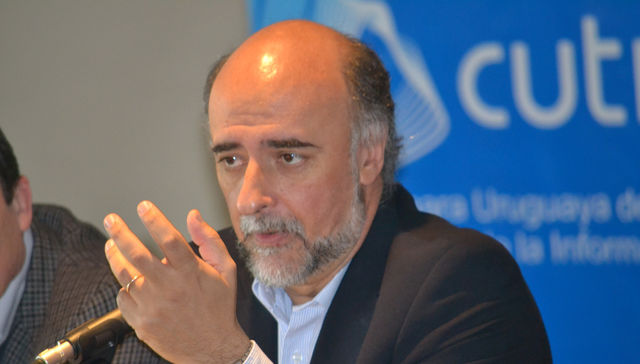 El fiel de la balanza en la balanza infiel