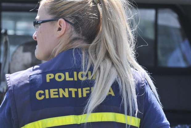 Un niño de 13 años estaba en su cama, entró una bala por el techo y le dio en la cabeza