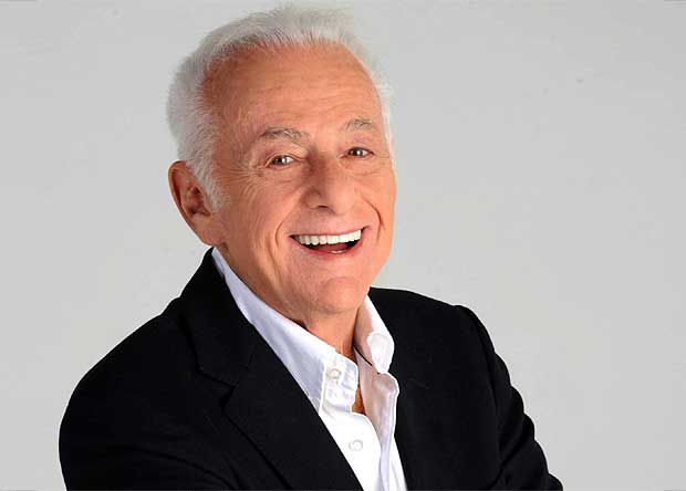 Potencias lo saludan