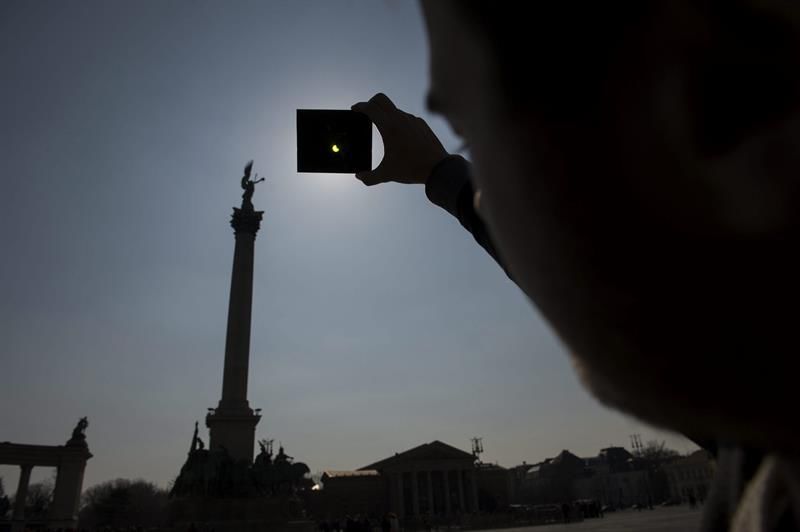 Demonios, dragones y vampiros: en la historia los eclipses solares desataron la imaginación