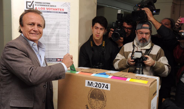 Socialistas y conservadores esperan recuento de votos en Santa Fe