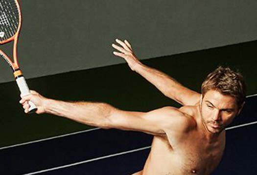 Con la camiseta afuera