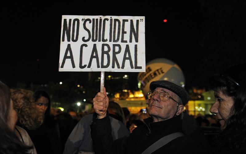 Manifestación en Bs. As en apoyo a juez relacionado con casos del gobierno que fue desplazado de corte calve
