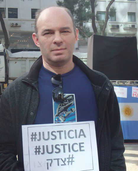 Javier Waldman estaba en la AMIA el día del atentado, y hoy recuerda el episodio