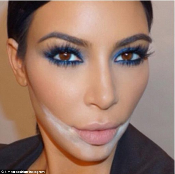 La transformación de Kim Kardashian gracias al maquillaje