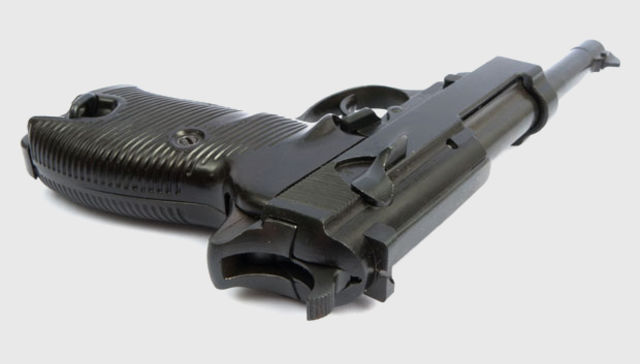 Nueva arma, mismo disparador