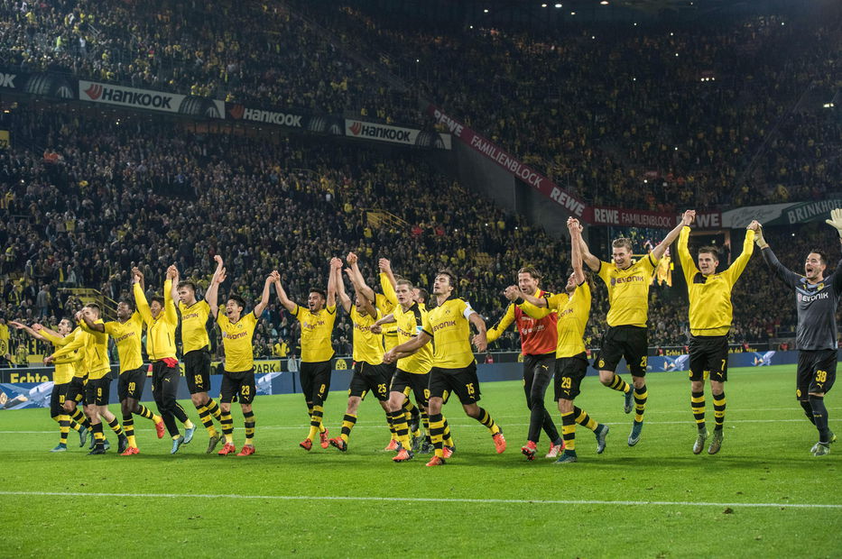 Alemania: Borussia Dortmund Venció Al Schalke Y Acecha Al Bayern